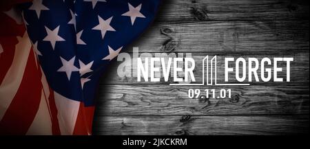 Logo Patriot Day 9,11 con Twin Towers sulla bandiera americana. Banner USA Patriot Day. Settembre 11, 2001. Non dimenticheremo mai. World Trade Center.Vector Foto Stock