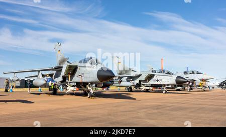 L'Aeronautica militare tedesca Panavia Tornado IDS, in esposizione statica al Royal International Air Tattoo 2022 Foto Stock