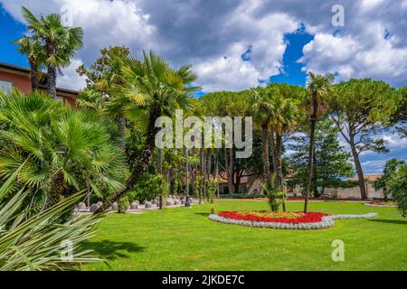 Vista di Perivoj Sv. Parco Jakova a Opatija, Istria orientale, Golfo del Quarnero, Istria orientale, Croazia, Europa Foto Stock