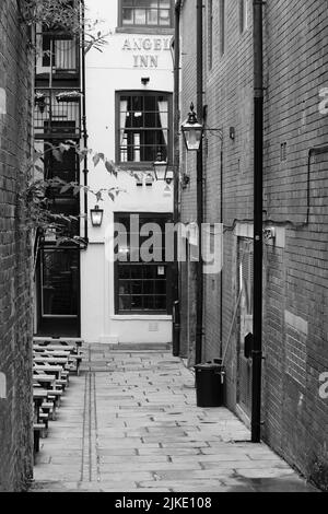 The Angel Inn Leeds LS16LN Foto Stock