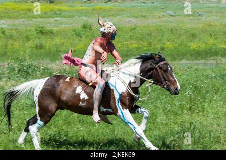 Versione indiana della battaglia di Little Bighorn sulla riserva indiana Crow, Montana Foto Stock