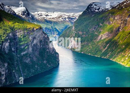 Cascate di Gierangerfjord e Seven Sisters, Norvegia, Nord Europa Foto Stock