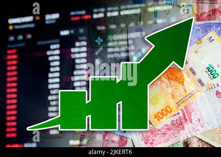 Grafico dell'economia: Freccia in aumento, pesos argentini in indicatori di cassa e borsa (denaro, inflazione, finanza, successo) Foto Stock