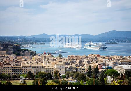 Vista panoramica di Kerkyra, capitale dell'isola di Corfù, Grecia. Foto Stock