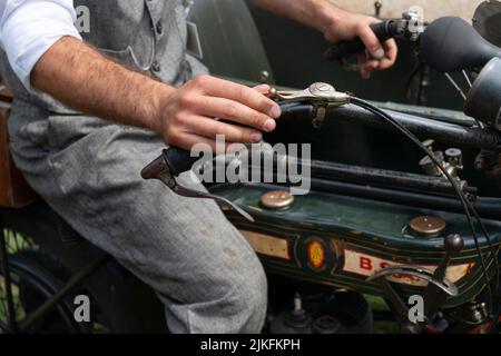 Manubri per motociclisti di tenuta Vintage Foto Stock