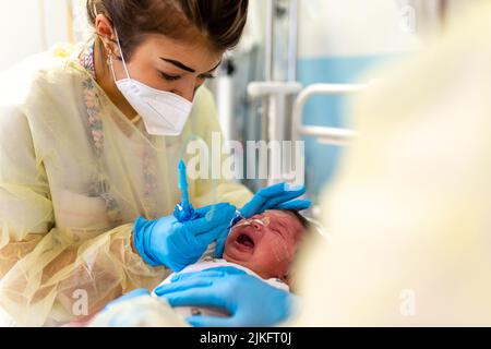 Bronchiolite epidemia in un ospedale pediatrico reparto. Foto Stock