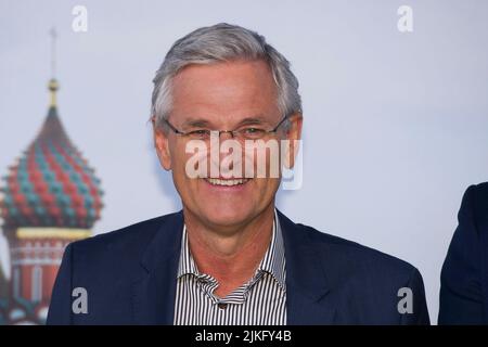 Amburgo, Germania. 23rd Apr 2018. ARCHIVIO FOTO: Peter FREY avrà 65 anni il 4th agosto 2022, Peter FREY, direttore ZDF, presentazione dei moderatori per la Coppa del mondo di calcio 2018 in Russia, Coppa del mondo FIFA 2018, il 23rd aprile 2018 ad Amburgo Ã? © Credit: dpa/Alamy Live News Foto Stock