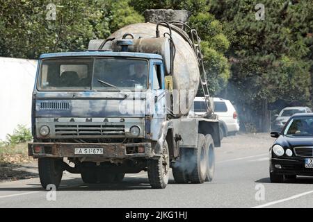 19.07.2018, Georgia, Ajaria, Batumi - betoniera in città. 00S180719D020CAROEX.JPG [RELEASE MODELLO: NO, RELEASE PROPRIETÀ: NO (c) immagini caro / S Foto Stock