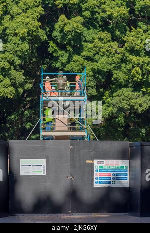 A causa della fine del 2022, l'Archibald Memorial Fountain nell'Hyde Park di Sydney è in fase di ristrutturazione, tra cui lavori idraulici, elettrici e strutturali Foto Stock