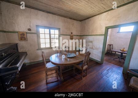 Casa del medico nella città ex salnitro società di Humberstone, Cile. Ora una città fantasma e museo. Foto Stock