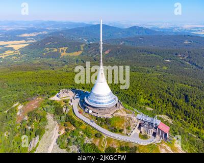 Jested Mountain Hotel dall'alto Foto Stock