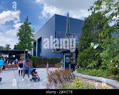 Gente che si aggrappa per le strade di Roermond Foto Stock