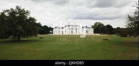 Una splendida vista della casa di Hylands a Writtle, Inghilterra Foto Stock