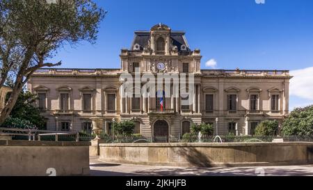 La Préfecture de l'Hérault fu costruita sulla Place Martyrs de la Résistance nel XVII secolo a Montpellier. Foto Stock