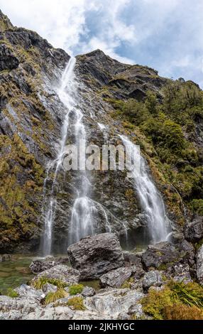 Earland Falls presso il famoso Routeburn Track, Fiordland National Park, Isola del Sud della Nuova Zelanda Foto Stock