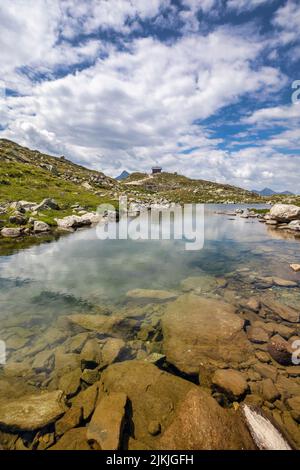 Italia, Alto Adige, Bolzano, val di Vizze / Pfitschtal, passo di Vizze / Pfitscher Joch, la Pfitscherjoch Haus, rifugio di montagna al confine tra Italia e Austria / Alto Adige e Zillertal Foto Stock