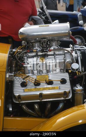 Soffiato Chrysler hemi in un Hot Rod Foto Stock