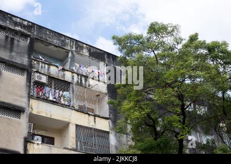 Una facciata anteriore di un vecchio edificio a Zanzibar Foto Stock