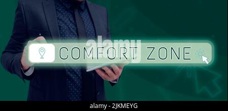 Testo che mostra Inspiration Comfort zone. Parola per Una situazione in cui ci si sente sicuri o a proprio agio hanno Control Man con penna che punta su pin digitale e. Foto Stock