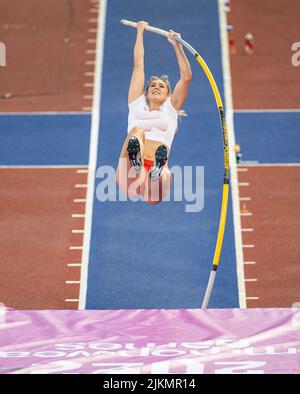 Birmingham, Regno Unito. 2nd agosto 2022; Alexander Stadium, Birmingham, Midlands, Inghilterra: Giorno 5 dei 2022 Giochi del Commonwealth: Molly Caudery (ENG) in competizione nel Pole Vault Final Credit: Action Plus Sports Images/Alamy Live News Foto Stock