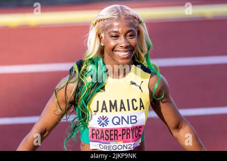 Shelly-Ann Fraser-Pryce (JAM) è tutto sorride dopo le qualifiche per la finale di 100 metri con un tempo di 10,93 nel corso della sessione pomeridiana del giorno 3 del Foto Stock