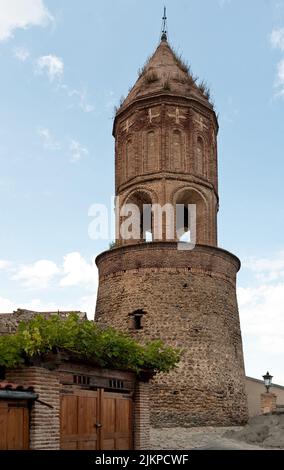 Vista sulla vecchia torre di Signagi, Georgia Foto Stock