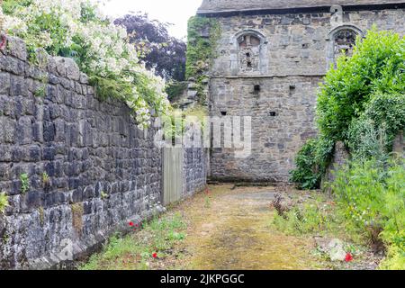 Le rovine e i terreni dell'abbazia di Whalley Foto Stock