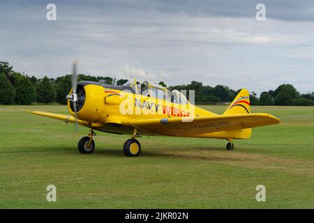 Navy Wings, volo storico, North American Harvard T-6, Old Warden, Foto Stock