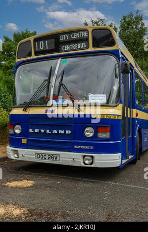 West Midlands Leyland National autobus a un piano presso il museo dei trasporti Wythall Foto Stock