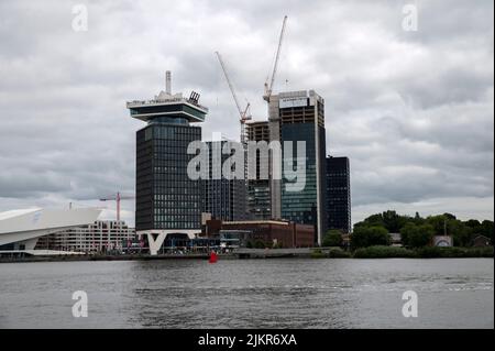 Costruzioni intorno all'edificio Eyefilm ad Amsterdam Paesi Bassi 22-7-2022 Foto Stock