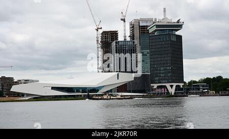 Eyefilm e nuovo edificio in costruzione ad Amsterdam Paesi Bassi 11-7-2022 Foto Stock