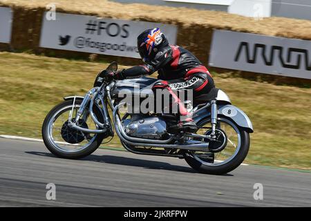 Alan Cathcart, BSA Alloy Earles, 100 anni dell'Ulster Grand Prix, biciclette e piloti che hanno partecipato a questo evento secolare, Goodwood Festival Foto Stock