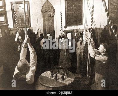 Una vecchia foto del vicario e dei campanili suonano a St Peter's Tunbridge Wells, Regno Unito Foto Stock