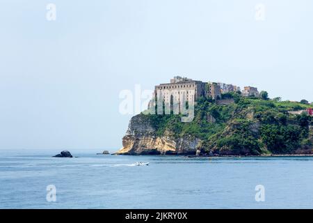Monastero dell'Isola nel Golfo di Napoli, Italia, Europa Foto Stock