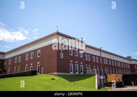 Columbia County, GA USA - 08 20 21: Vista all'angolo posteriore del tribunale della contea di Columbia Foto Stock