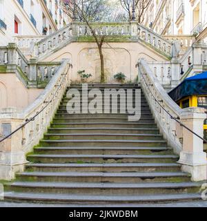 Parigi, romantica scalinata a Montmartre, vista tipica Foto Stock