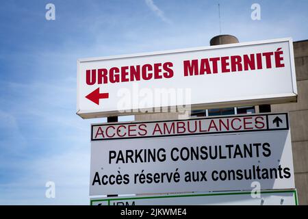 Segnale di emergenza maternità nel centro ospedaliero della Francia. Foto Stock