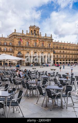 Salamanca, Spagna, 08 giugno 2022. Vista della spettacolare Plaza Mayor di Salamanca in Spagna Foto Stock