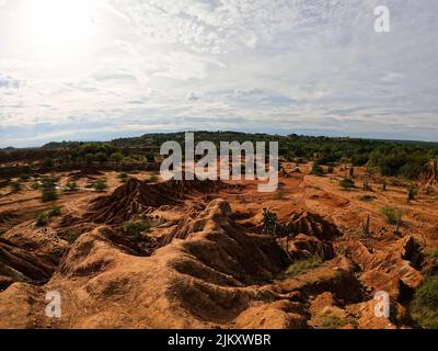 Un bellissimo scatto del deserto di Tatacoa in Colombia durante il giorno Foto Stock