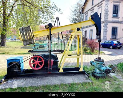 Un museo di estrazione petrolifera a Hodonin nella Moravia meridionale, la mostra di impianti minerari Foto Stock