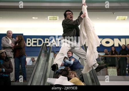 JACKIE Chan, la spia della porta accanto, 2010 Foto Stock