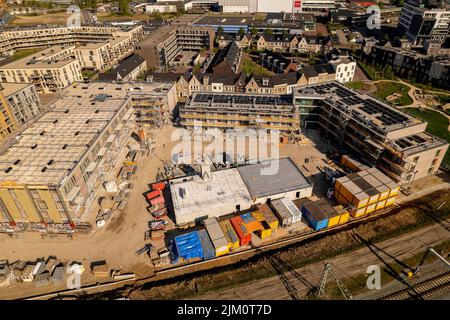 Luminoso veduta aerea del cantiere di costruzione a Zutphen di investimento immobiliare e mercato immobiliare sociale progetto di costruzione collettiva. Foto Stock