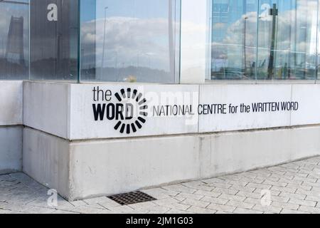 Cartellonistica presso The Word - The National Centre for the Written Word, South Shields, South Tyneside, Regno Unito. Foto Stock