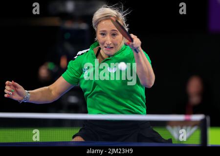 Charlotte Carey of Wales colpisce uno scontro a mano d'avanti Foto Stock