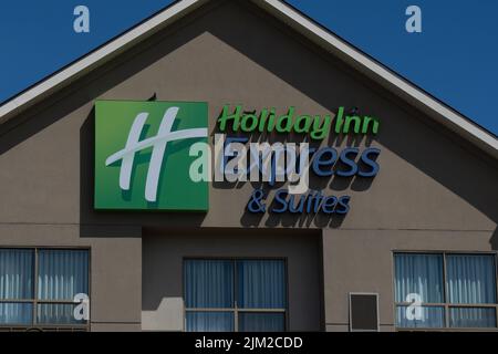 new liskeard, ontario canada - agosto 2 2022: holiday inn express and suites motel a new liskeard, ontario Foto Stock