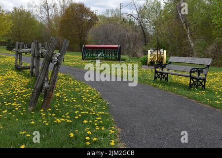 Il Pioneer Garden in primavera, Montmagny, Quebec, Canada Foto Stock