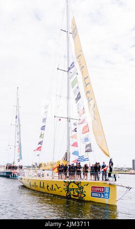 Punta del Este Clipper Round the World Yacht Race finish event at Royal Albert Dock on East Ham, Newham Foto Stock