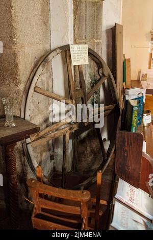 Interno di San Crewenna (CHIESA DI SAN CREWEN), Crowan, Cornovaglia Foto Stock