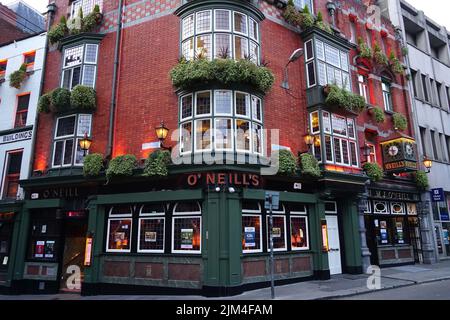 O'Neills Pub, Temple Bar, centro, Dublino, Baile Átha Cliath, Irlanda, Éire, Irland, Írország, Europa Foto Stock