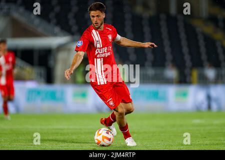 BELGRADO, SERBIA - 4 AGOSTO: Ricky van Wolfswinkel (c) del FC Twente durante la terza partita di qualificazione della UEFA Europa Conference League tra FK Cukaricki e FC Twente allo Stadion FK Partizan il 4 agosto 2022 a Belgrado, Serbia (Foto di Nicola Krstic/Orange Pictures) Foto Stock